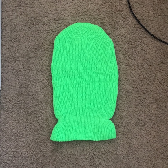 💚 green ski mask / robber mask 💚 - Picture 2 of 3